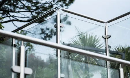 What Is a Glass Balustrade? Types, Railing Options & Frameless Glass Balustrade Guide 1 What Is a Glass Balustrade?